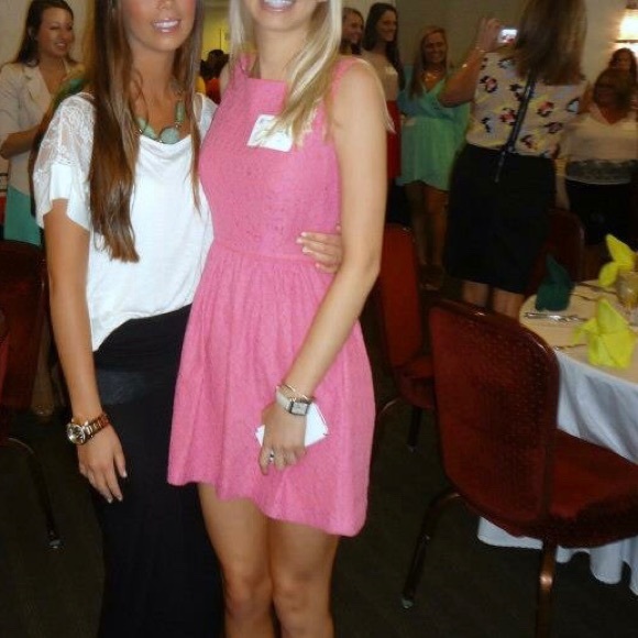 Lilly Pulitzer Aleesa Dress in Hotty Pink - Size 2 - Picture 7 of 7